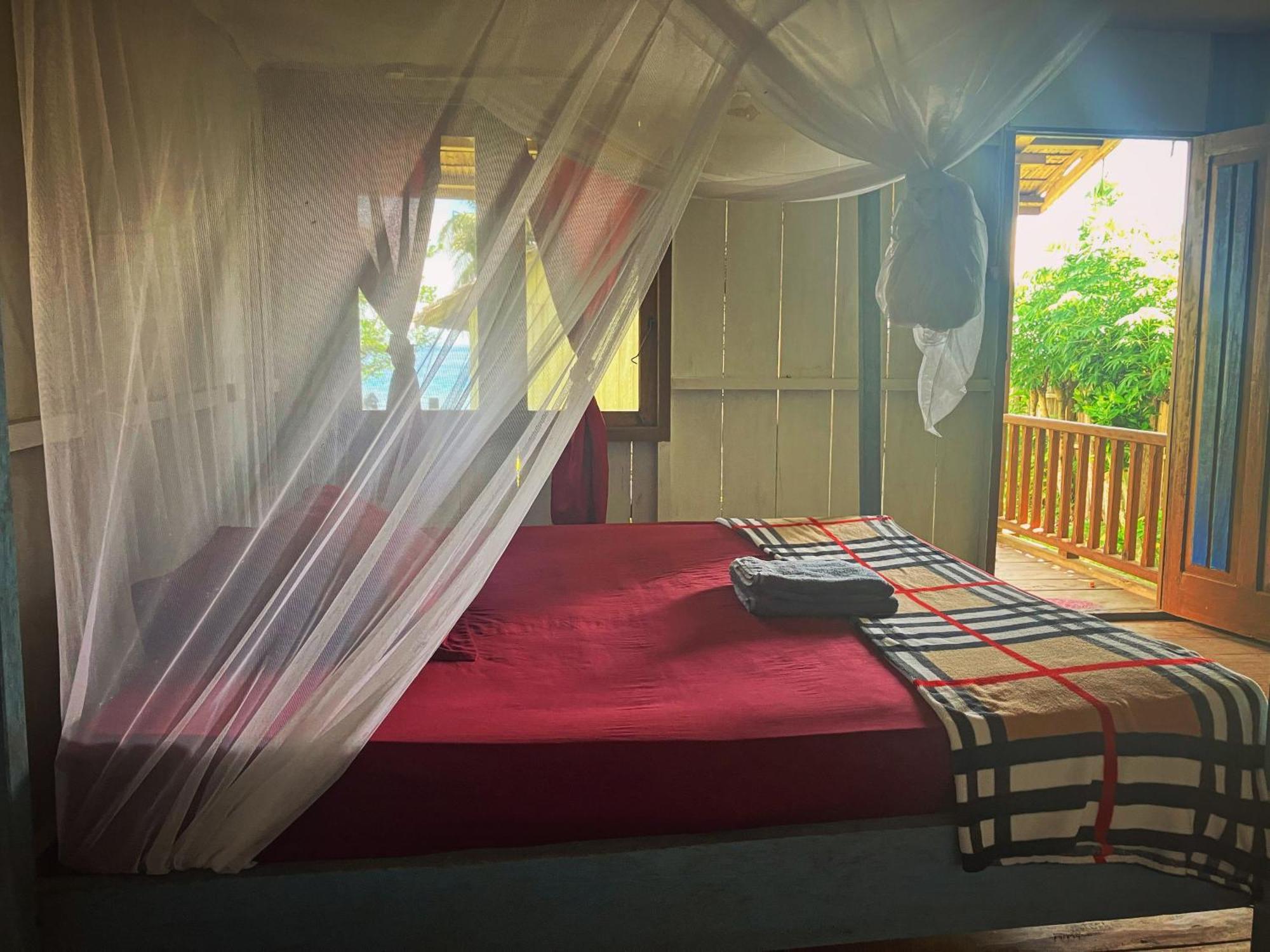 Pristine Paradise Dive Resort - Togean Islands, Una Una Pulau Unauna Zewnętrze zdjęcie