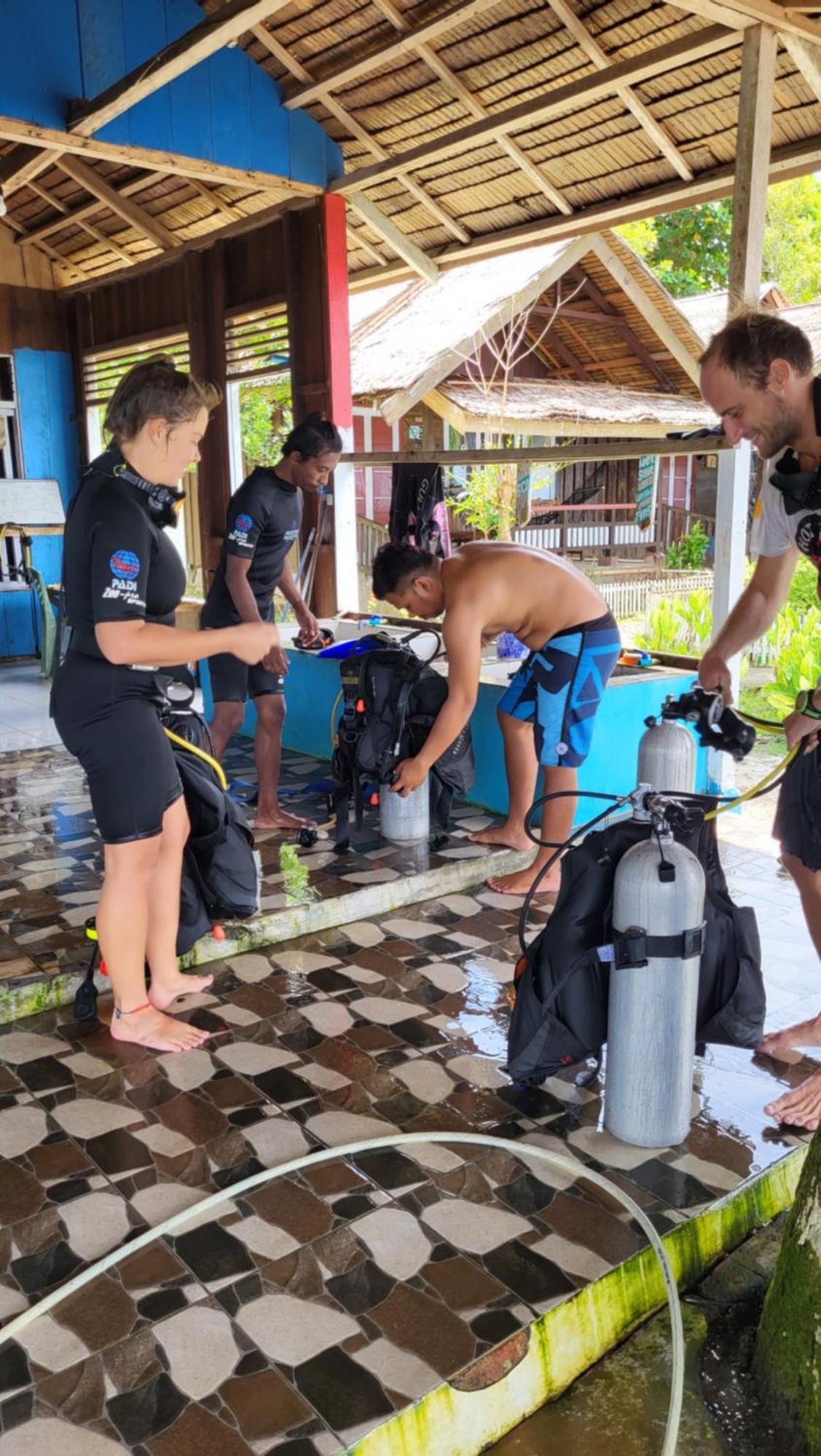 Pristine Paradise Dive Resort - Togean Islands, Una Una Pulau Unauna Zewnętrze zdjęcie